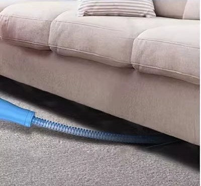 Debajo de muebles